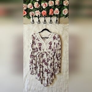 Kismet Boho Romance Floral Tunic w/ Lace Trim